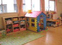 ジョイントマットでできた家の写真 ジョイントマットでできた家の写真