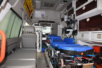 救急自動車内部の写真