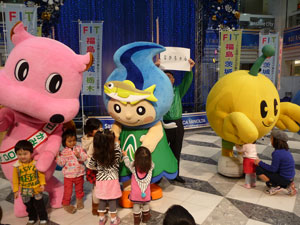 まるごとFITフェアでのゆるキャラたちの写真