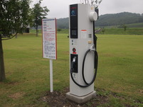 小型急速充電器の写真