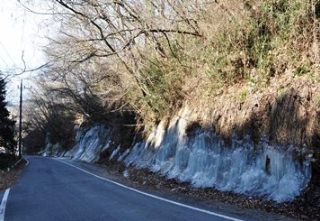 小砂・国山地区のさがんぼ(つらら)の写真 小砂・国山地区のさがんぼ(つらら)の写真