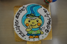 なかちゃんが描かれたケーキ