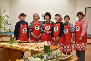 おかあちゃんカフェの女性たちの写真