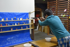 射的をしている写真