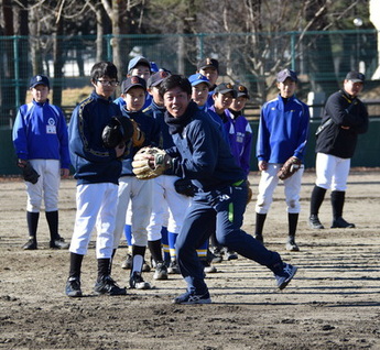 丸山さんによる指導の写真