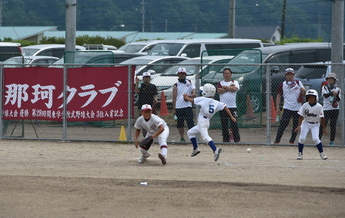 少年野球のプレイ中の写真2