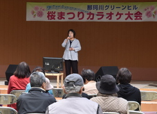 カラオケ大会の写真