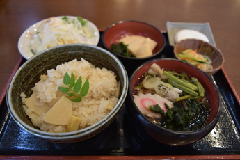 タケノコ料理の写真