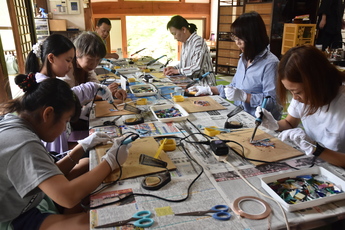 ステンドグラスワークショップの写真