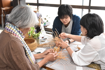 竹編みワークショップの写真