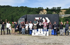 ブロック大会に出場する選手たちの集合写真