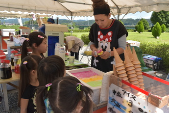 レインボーアイスの露店の写真