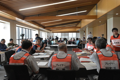 避難訓練での災害対策本部の写真