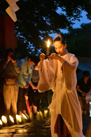 奉納舞の写真1 奉納舞の写真1