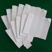 洗って 開いて 乾かした 紙パックの写真