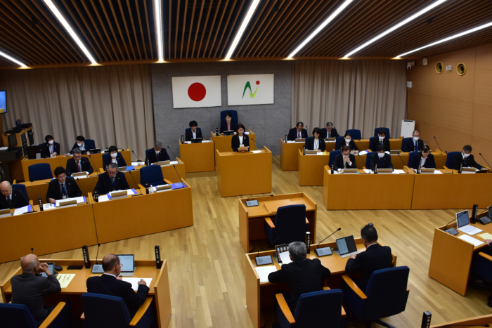 令和7年第6回那珂川町議会12月定例会において所信表明演説の様子