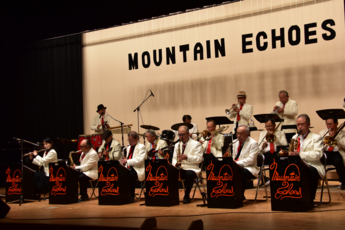 聖者の行進の演奏の写真