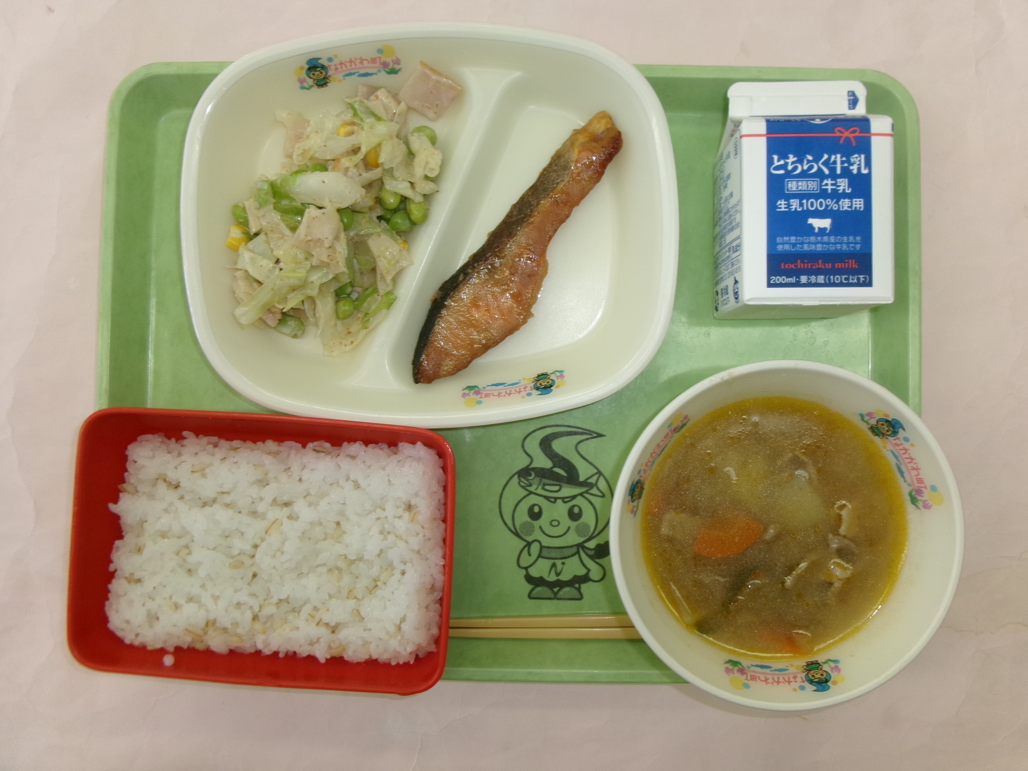 6月17日（水曜日）麦ごはん、牛乳、ヤシオマスの照焼き、かんぴょうサラダ、豚汁.JPG