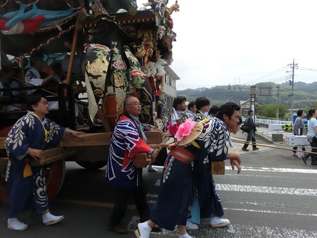 たけのこ祭山車引き