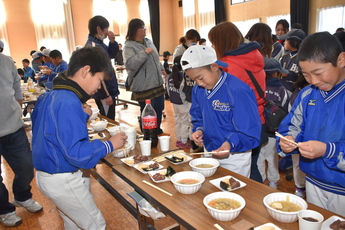 豚汁に餅